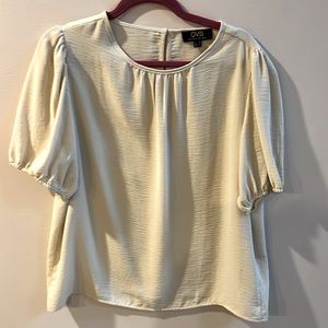 OVS Italian Beige short-sleeved blouse with button closure in back Size XL